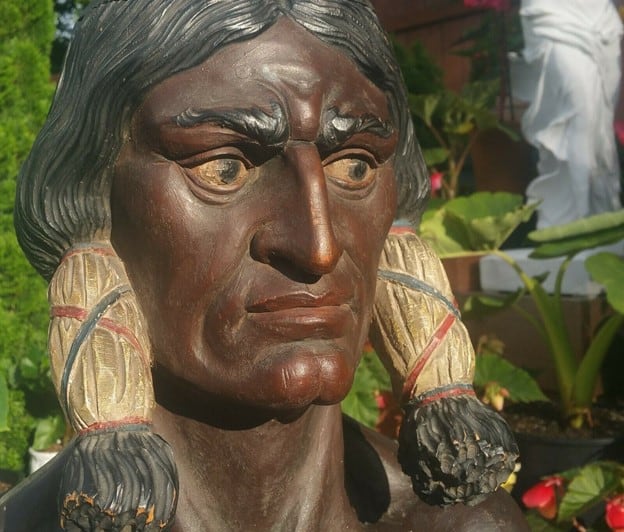 坐着的公牛雪茄店印第安雕像烟草古董印第安苏族