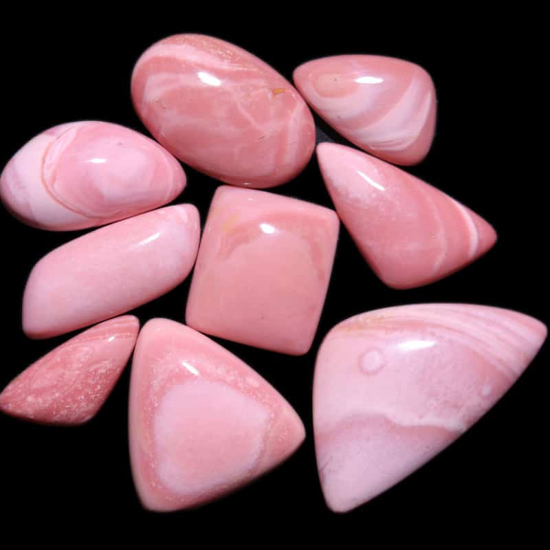 粉红色蛋白石