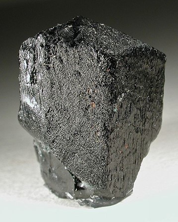蓝硅硼钙石