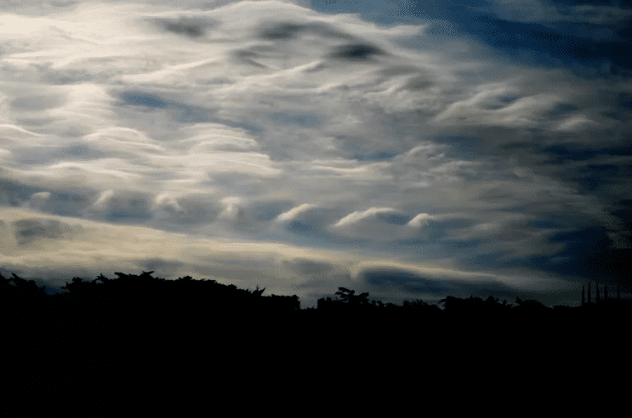 Kelvin-Helmholtz云