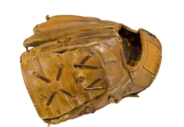 桑迪·库法克斯1959-60年比赛用过的手套