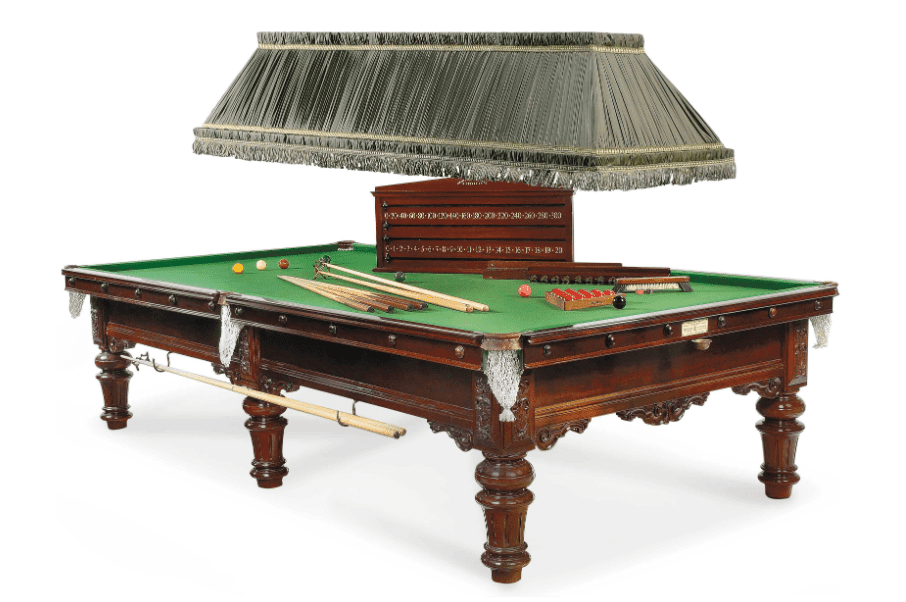 红木和象牙镶嵌桌由瑟斯顿&有限公司。