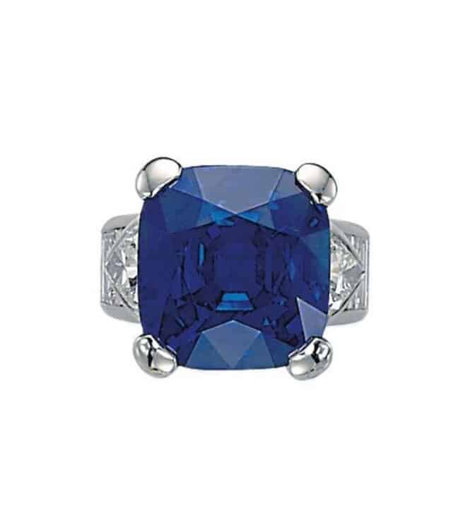 一枚独一无二的蓝宝石钻石戒指