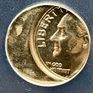 偏离中心的1965硬币